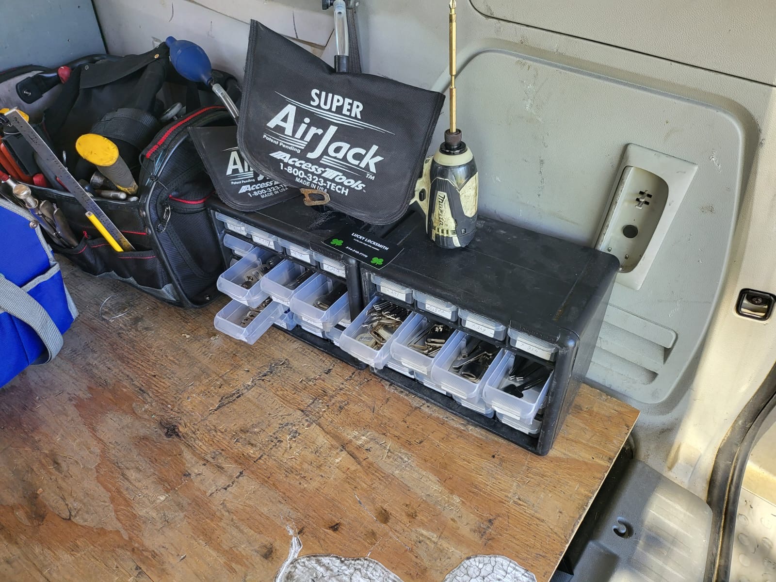 Lucky Locksmith mobile service van in Berkeley MO